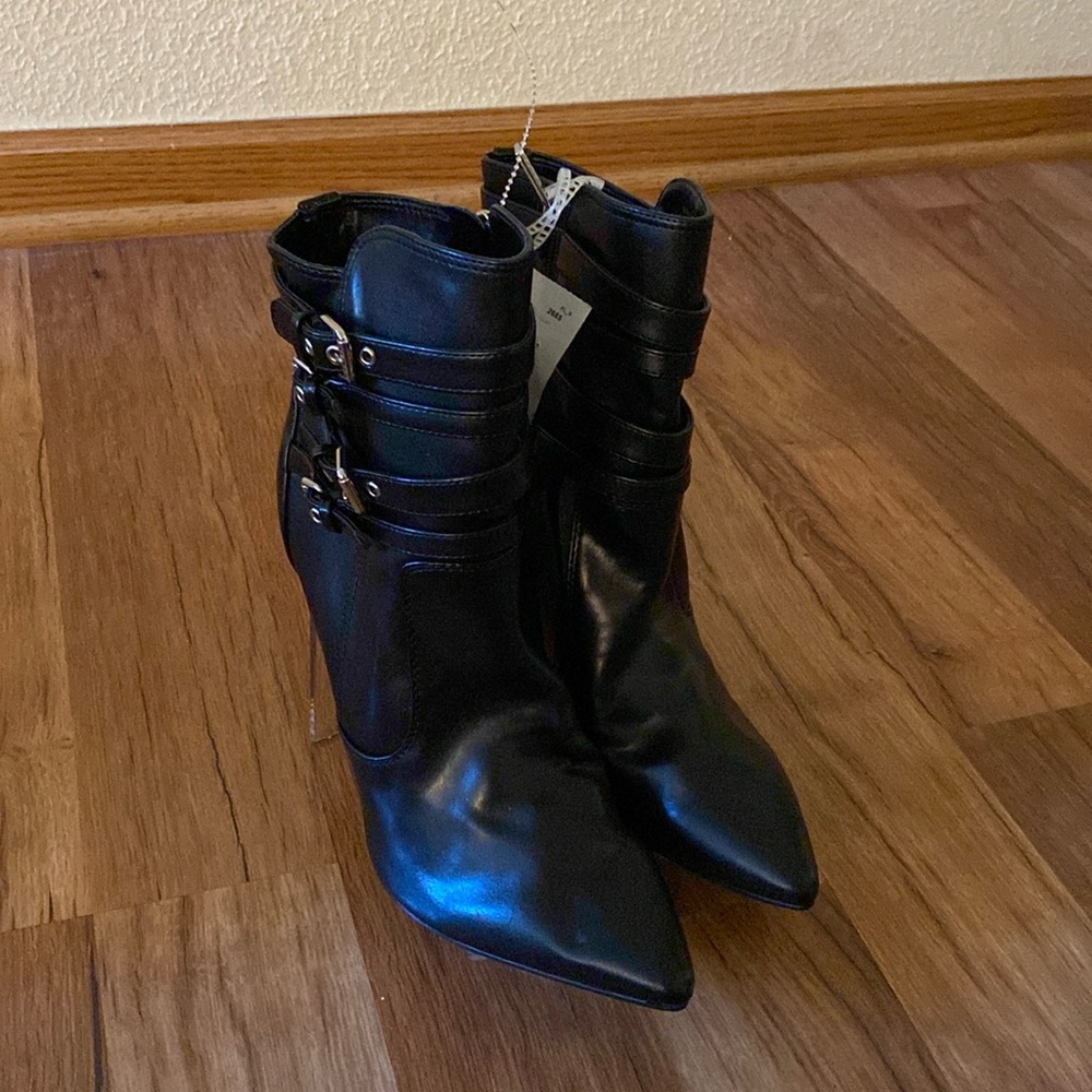ROSS Black Women’s Heel Boots With Straps